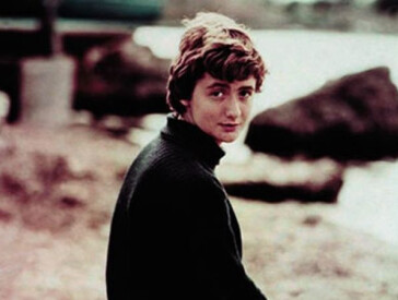 Слава до відомої французької письменниці Франсуази Саган прийшла не потихеньку, а раптово