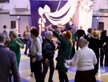 У ЦКД знову проводять тематичні вечори відпочинку для людей поважного віку