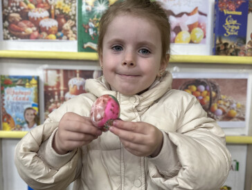 Візерунки весни: писанкові історії