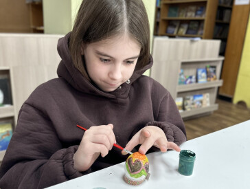 Візерунки весни: писанкові історії