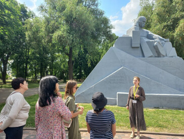 Пішохідна екскурсія містом «Панас Мирний і Полтава» (фотозвіт)
