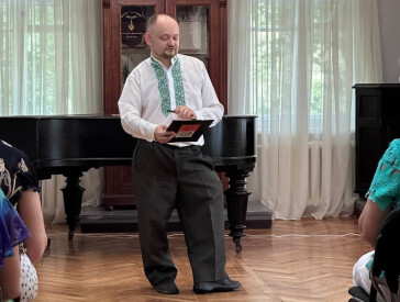 "Жінка – це епоха": "Рубікон" та "Анастасіс" представили виставу у музеї Короленка