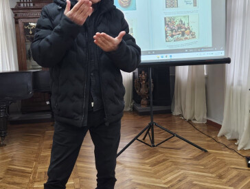 Виставка вітальних листівок із приватного зібрання Олексія Петренка