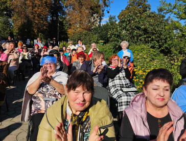 У променях вальсу