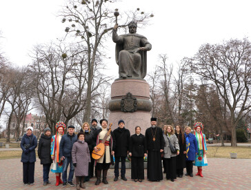 У Корпусному парку відкрили виставковий проєкт «Мазепа. Каrl ХІІ. Пётр І. Топ-10 міфів ru. пропаганди»
