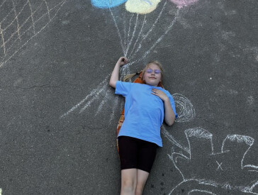 Кольорове літо в колі друзів