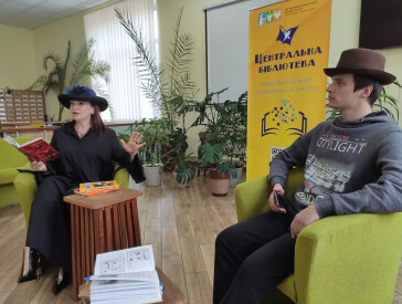 Діалог у віршах: Олена Никифоренко та Захар Варавкін