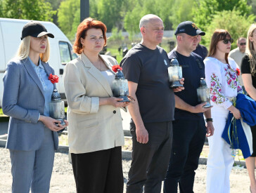 З нагоди Дня пам’яті та перемоги над нацизмом у Другій світовій війні у Полтаві поклали квіти