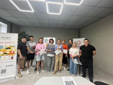 Обідня перерва із сенсом: у ЦКД шукали спокій у колі своїх