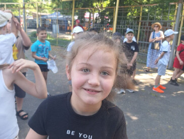 Свято дружби: конкурсно-розважальна програма «Веселі пригоди в парку "Перемога"»