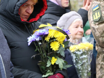 У Полтаві відкрили меморіальну дошку загиблому Герою Роману Твердохлібу