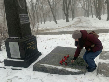 Вшанування пам’яті до 106 роковин смерті письменника біля могили Панаса Мирного