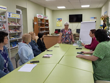 Розмовний клуб української мови: про культуру мовлення та українські відповідники англіцизмів