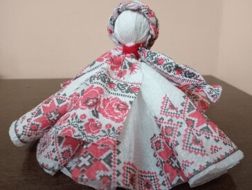 Майстер-клас: лялька-мотанка з серветок