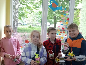 День матері в Україні відзначають у другу неділю травня.