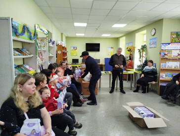 Святкова зустріч, зігріта добром