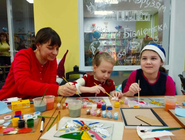 Нова радість стала: Різдвяна історія та майстер-клас з розпису на склі