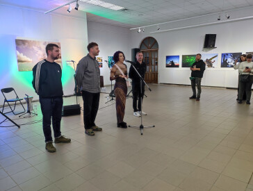 Виставка «Хартія: Спека. 11 поглядів на війну»