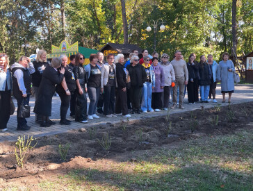 У Полтаві висадили «Мамину клумбу» на честь захисників і захисниць України
