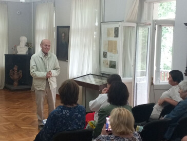 «Дарую світові красу»