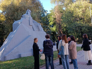 Пішохідна екскурсія "Архітектурний образ його міста: Полтава Панаса Мирного"
