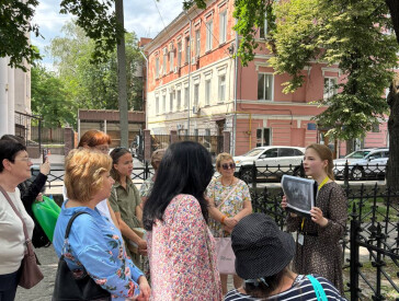 Пішохідна екскурсія містом «Панас Мирний і Полтава» (фотозвіт)