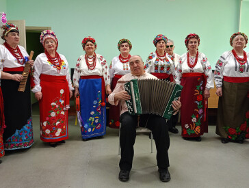 Знову ніжна, чарівна з піснею прийшла весна