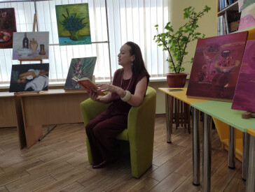 У Центральній бібліотеці презентували виставку "Аншлаг" Олени Никифоренко