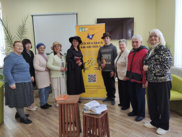 Діалог у віршах: Олена Никифоренко та Захар Варавкін