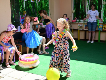 Тропічне літо у бібліотеці