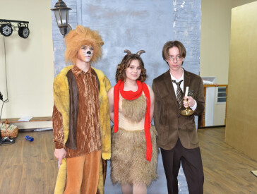 Театральна вистава «Лев, Чаклунка та Платтяна Шафа»
