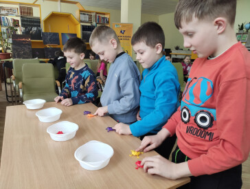 Котячі історії та творчі витівки