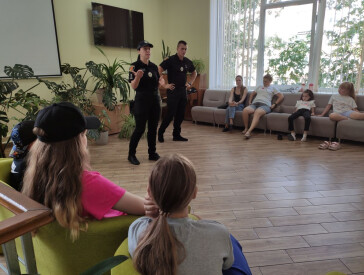 Поліція і бібліотека разом для безпеки