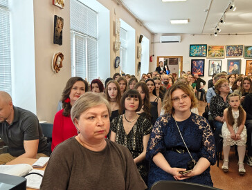 Свято випуску у Полтавській дитячій художній школі імені Святослава Пашинського