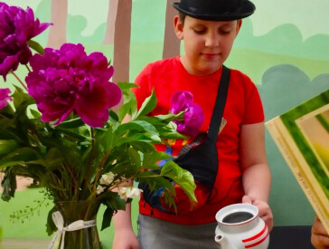 Садова вечірка в бібліотеці: літо, книги та квіти!