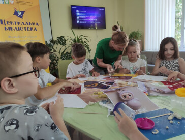 Тікай від спеки до бібліотеки!