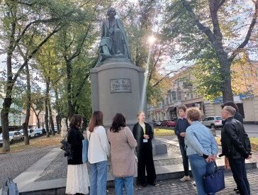 Пішохідна екскурсія "Архітектурний образ його міста: Полтава Панаса Мирного"