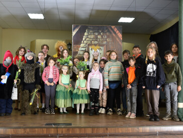 Театральна вистава «Лев, Чаклунка та Платтяна Шафа»