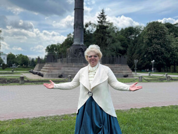 Міська тематична пішохідна екскурсія «Пам’ятні місця Полтави»