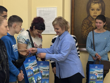 Інклюзивна екскурсія експозицією малюнків Саші Путрі