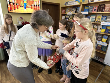 Новорічні пригоди юних читачів