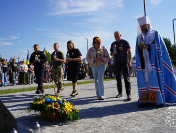 У Полтавській громаді вшанували пам'ять захисників і захисниць України