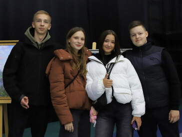 Як виставка «СОНЯШНИК – сонячне відродження»» перетворила ЦКД на простір мистецтва й взаємодії