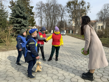 Усмішка дитини бажає МИРУ в Україні