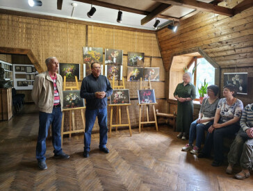 Відкриття персональної фотовиставки Тетяни Янчук «І ллється музика квітів»