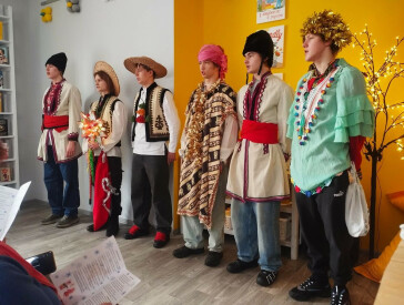 Колядки від друзів: справжнє свято у бібліотеці