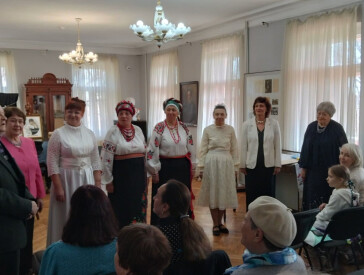 «Життя поміж двох країн»