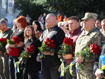 В День Захисників і Захисниць України у Полтаві вшанували пам'ять полеглих воїнів, тих, хто віддав своє життя за Україну