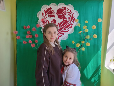 «Для рідненької матусі заспіваю пісню я»