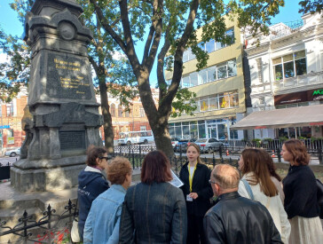 Пішохідна екскурсія "Архітектурний образ його міста: Полтава Панаса Мирного"